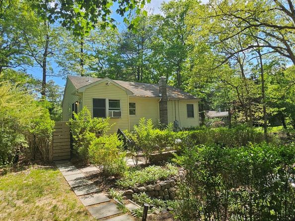 176 Maple Avenue, Flanders NY 11901