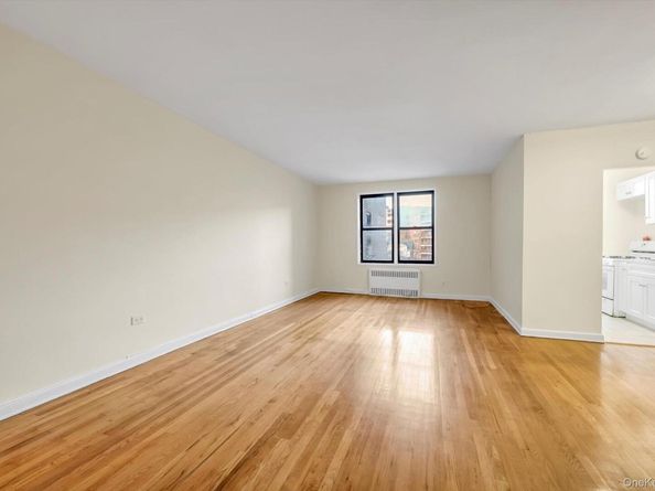 71-11 Yellowstone Boulevard 4A, Forest Hills NY 11375