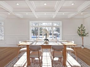 11 Edcris Lane, Huntington NY 11743