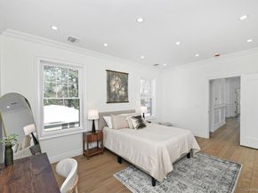 11 Edcris Lane, Huntington NY 11743