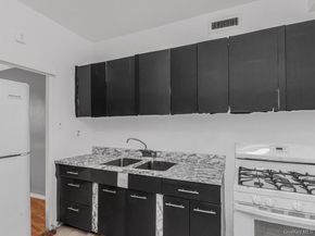 8 Fordham Hill Oval 3D, Bronx NY 10468