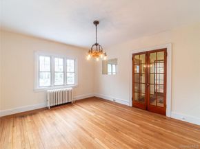 60 Parkway E, Mount Vernon NY 10552