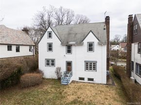 60 Parkway E, Mount Vernon NY 10552