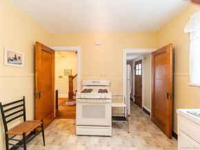 60 Parkway E, Mount Vernon NY 10552