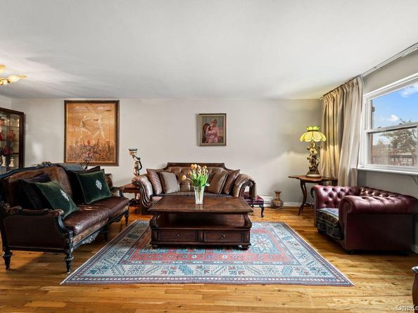 24058 65th Avenue, Little Neck NY 11362