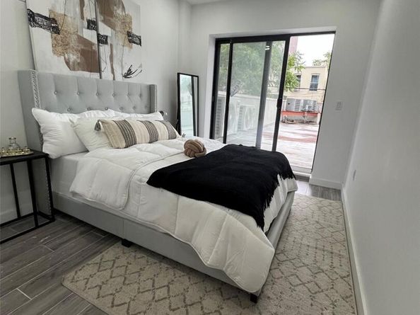 941 57TH Street 1A, Brooklyn NY 11219