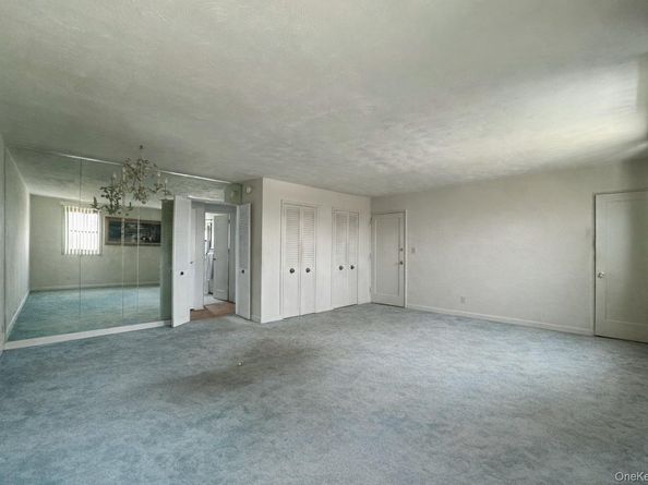 17-73 166 Street Fl2, Whitestone NY 11357