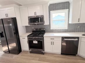 284 15th Street, West Babylon NY 11704