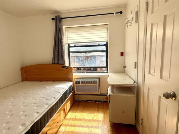 13308 41ST Avenue 4, Flushing NY 11355