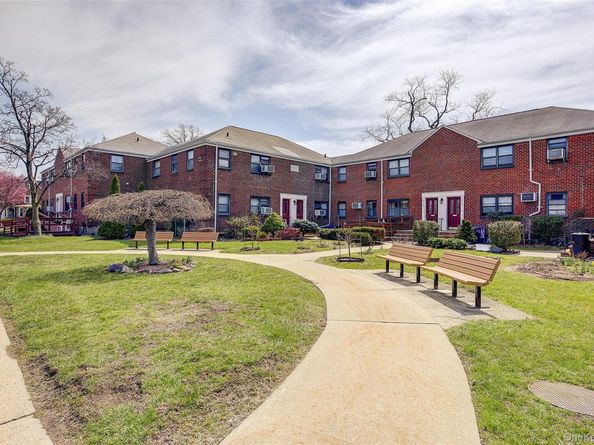 160-36 Cross Island Parkway 6203, Whitestone NY 11357