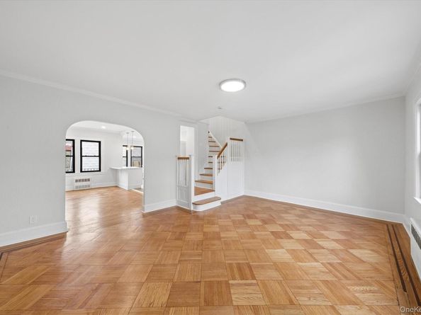 85-55 67Th Road, Rego Park NY 11374