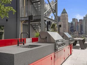 547 W 47th Street 509, New York (Manhattan) NY 10036