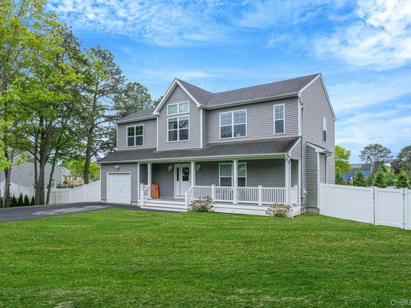 86 Country Road, Medford NY 11763