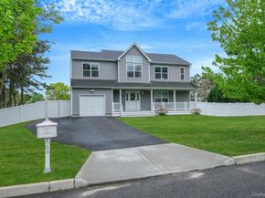 86 Country Road, Medford NY 11763