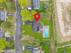 86 Country Road, Medford NY 11763