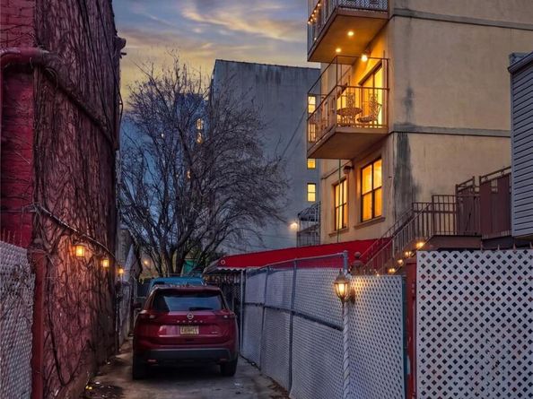 360 S 3rd Street, Brooklyn NY 11211