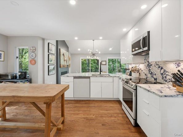 46 Ridgefield Avenue, South Salem NY 10590