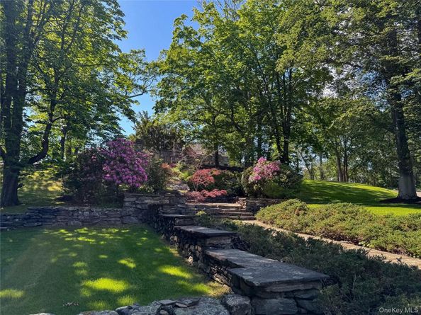 6 Greenwood Court, Briarcliff Manor NY 10510