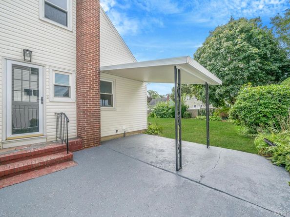 3862 Clark Street, Seaford NY 11783