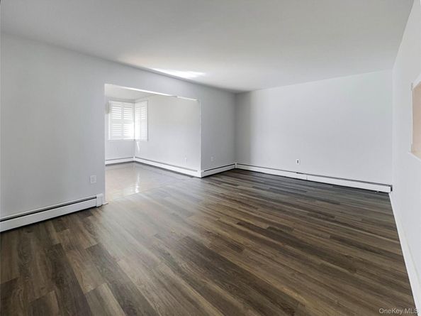 371 Pennsylvania Avenue, Mineola NY 11501