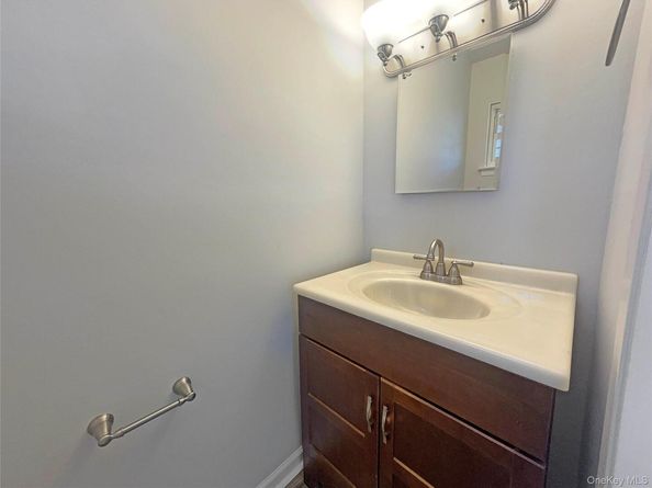 371 Pennsylvania Avenue, Mineola NY 11501