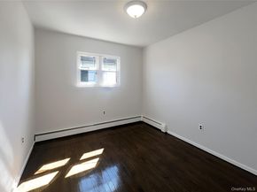 371 Pennsylvania Avenue, Mineola NY 11501