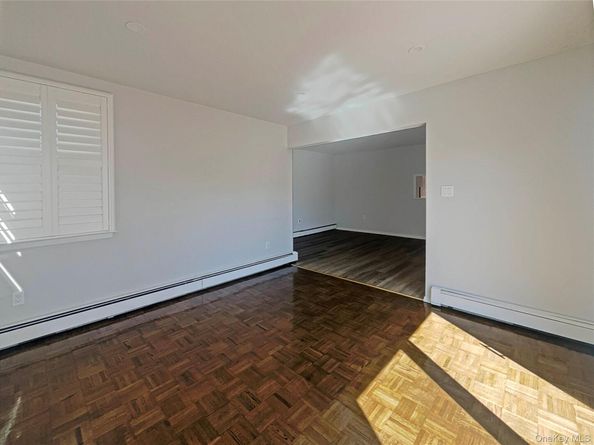 371 Pennsylvania Avenue, Mineola NY 11501