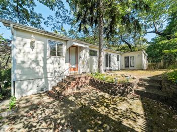 14 Whitestone Road
