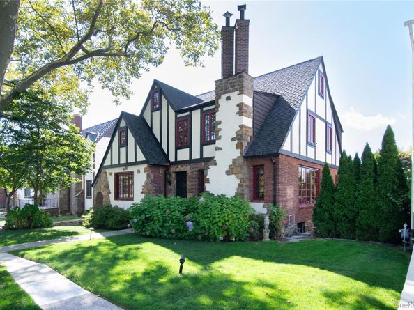 169 Kneeland Avenue, Yonkers NY 10705