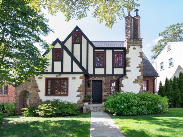 169 Kneeland Avenue, Yonkers NY 10705
