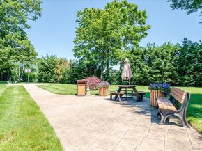 1361 Broadway B26, Hewlett NY 11557