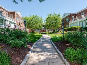 1361 Broadway B26, Hewlett NY 11557