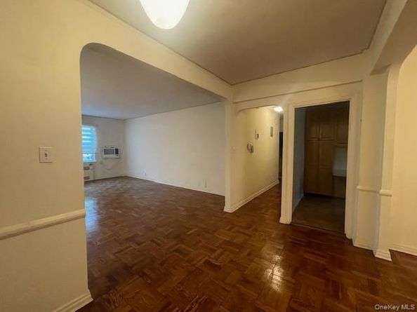 1361 Broadway B26, Hewlett NY 11557