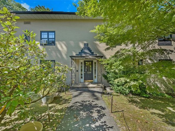 1259 California Road 2 (C23), Eastchester NY 10709