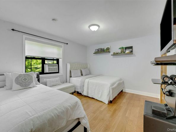 1259 California Road 2 (C23), Eastchester NY 10709