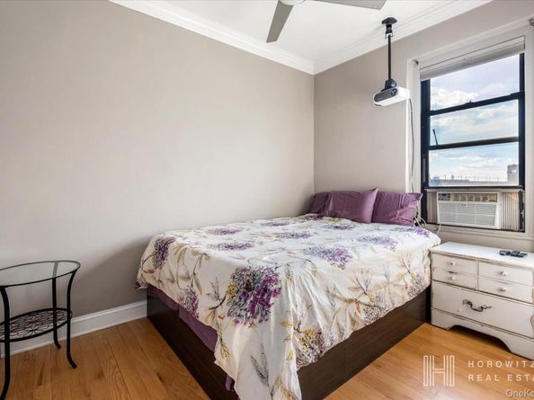 21-67 33rd Street 5E, Astoria NY 11105