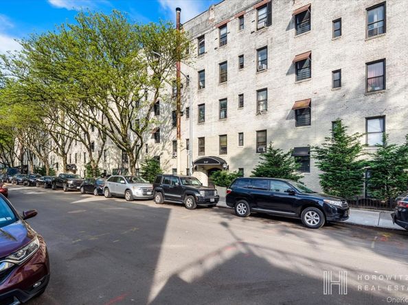 21-67 33rd Street 5E, Astoria NY 11105