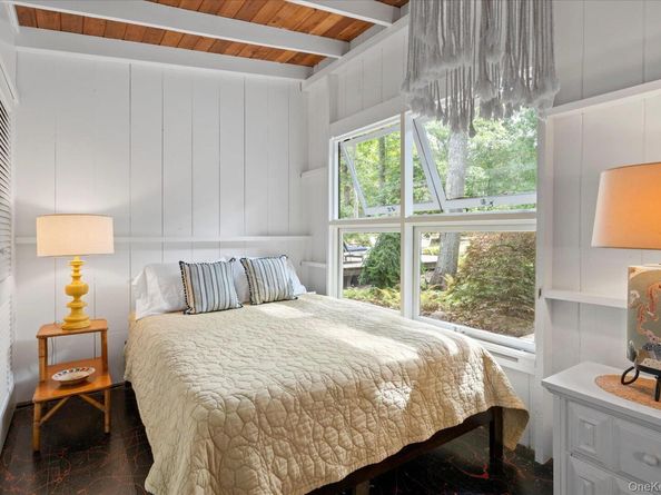 46 Flaggy Hole Road, East Hampton NY 11937