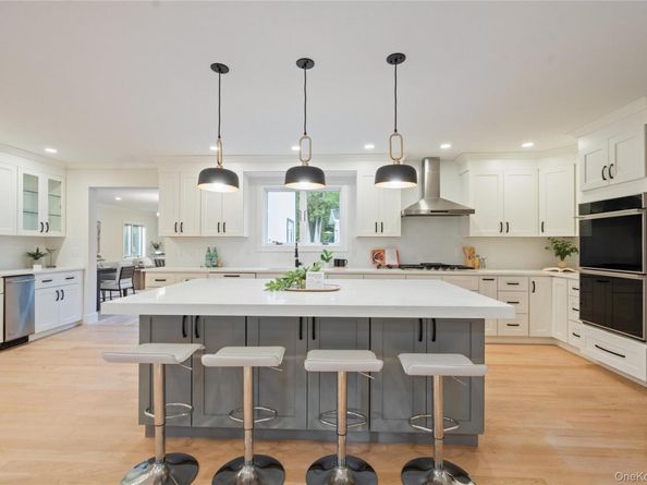 369 Vanderbilt Parkway, Dix Hills NY 11746
