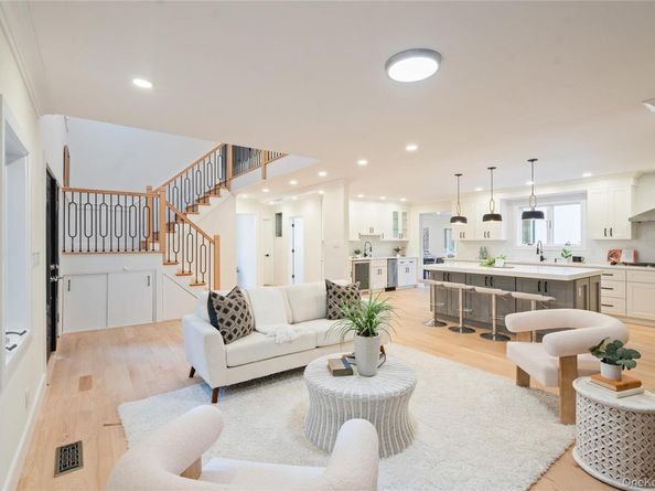 369 Vanderbilt Parkway, Dix Hills NY 11746