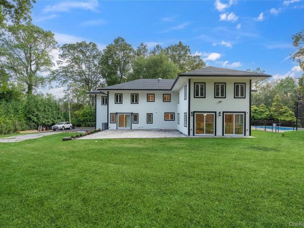 369 Vanderbilt Parkway, Dix Hills NY 11746