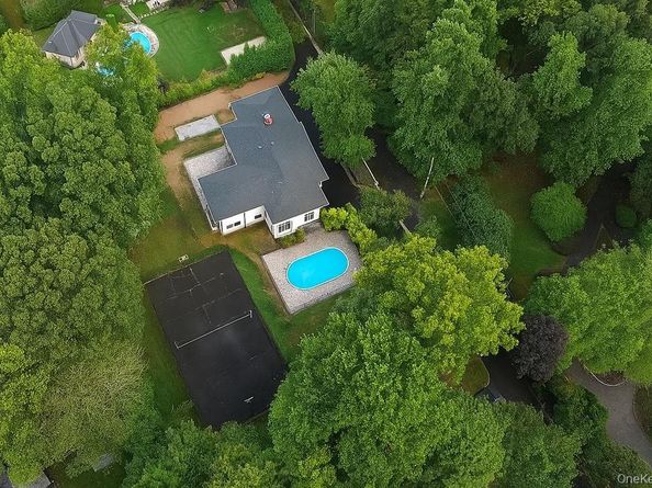 369 Vanderbilt Parkway, Dix Hills NY 11746