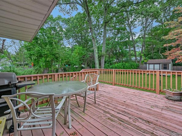 11 Fox Lane, Shoreham NY 11786