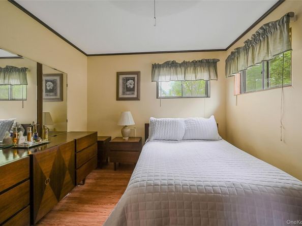 11 Fox Lane, Shoreham NY 11786