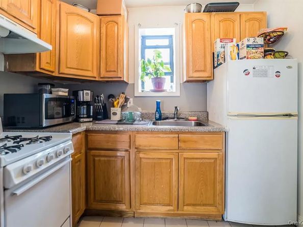 76-14 69th Road, Middle Village NY 11379