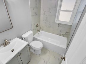15 Cornwall Lane, Hicksville NY 11801