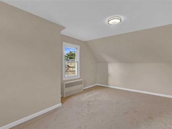 15 Cornwall Lane, Hicksville NY 11801