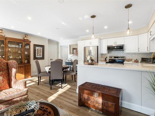 36 Sussex Drive B, Yorktown Heights NY 10598