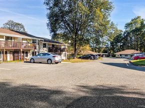 36 Sussex Drive B, Yorktown Heights NY 10598