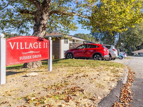 36 Sussex Drive B, Yorktown Heights NY 10598